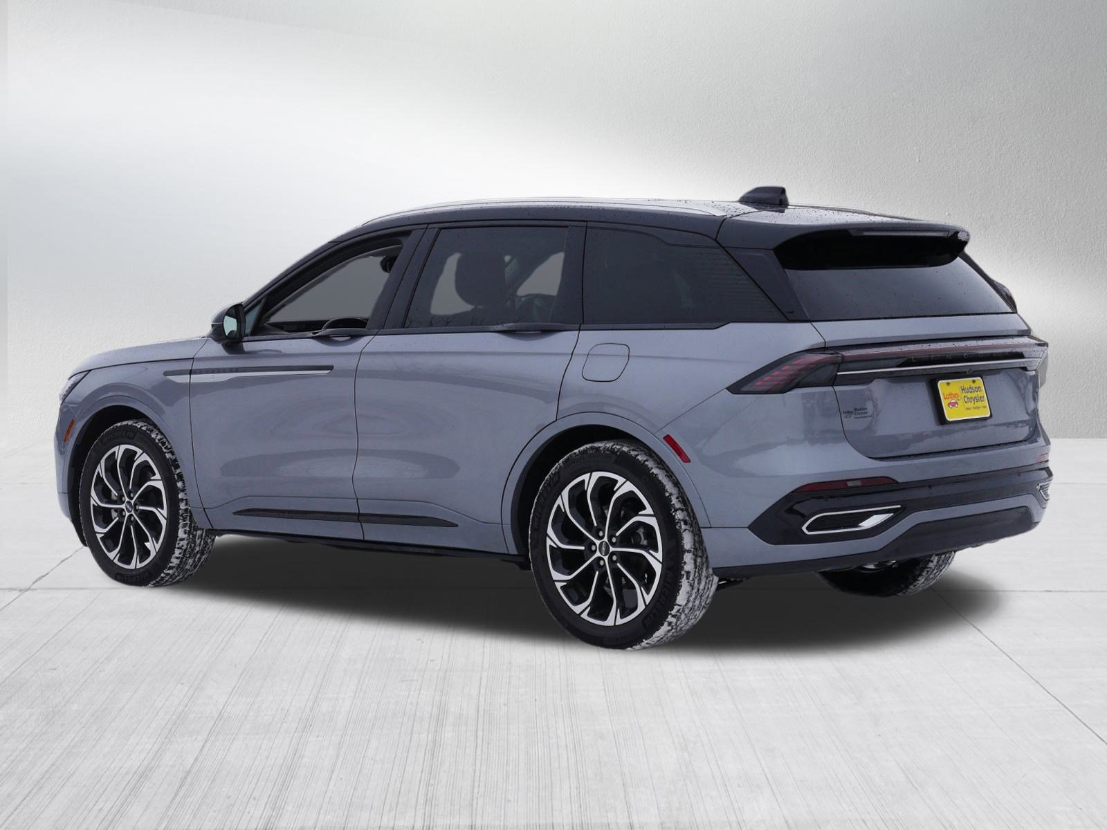 Used 2025 Lincoln Nautilus Reserve image 5