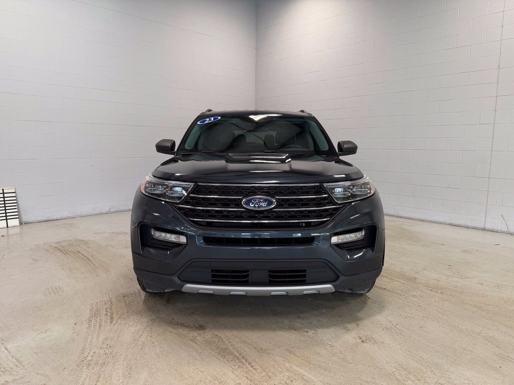 Used 2023 Ford Explorer XLT w/ Equipment Group 202A AWD/4WD image 2