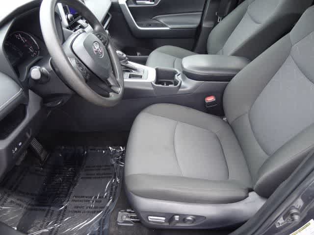 Certified 2025 Toyota RAV4 XLE FWD image 6