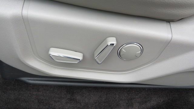 Used 2015 Ford F150 Lariat w/ Equipment Group 502A Luxury image 17