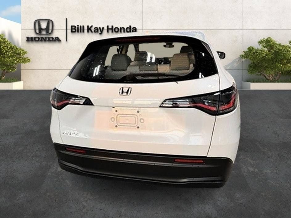 Used 2023 Honda HR-V LX image 5