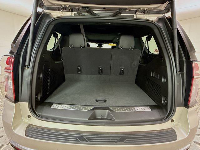 Used 2024 Chevrolet Suburban High Country image 31