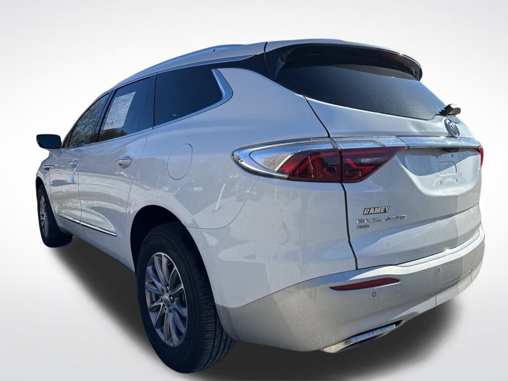 Used 2024 Buick Enclave Premium image 4