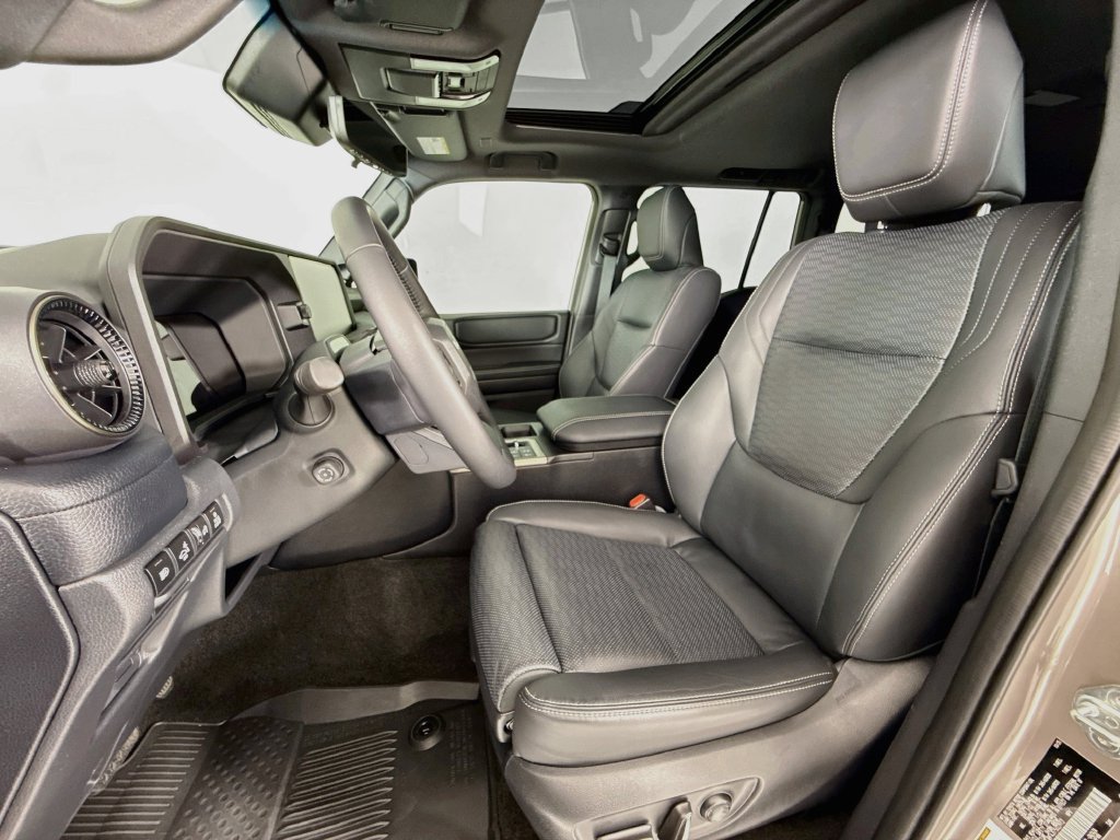 Used 2026 Toyota Land Cruiser w/ Premium Package AWD/4WD image 5