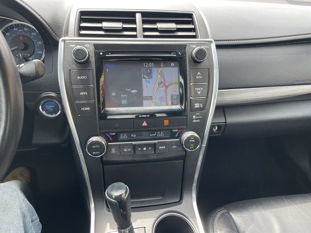 Used 2016 Toyota Camry XLE w/ Moonroof Package image 18