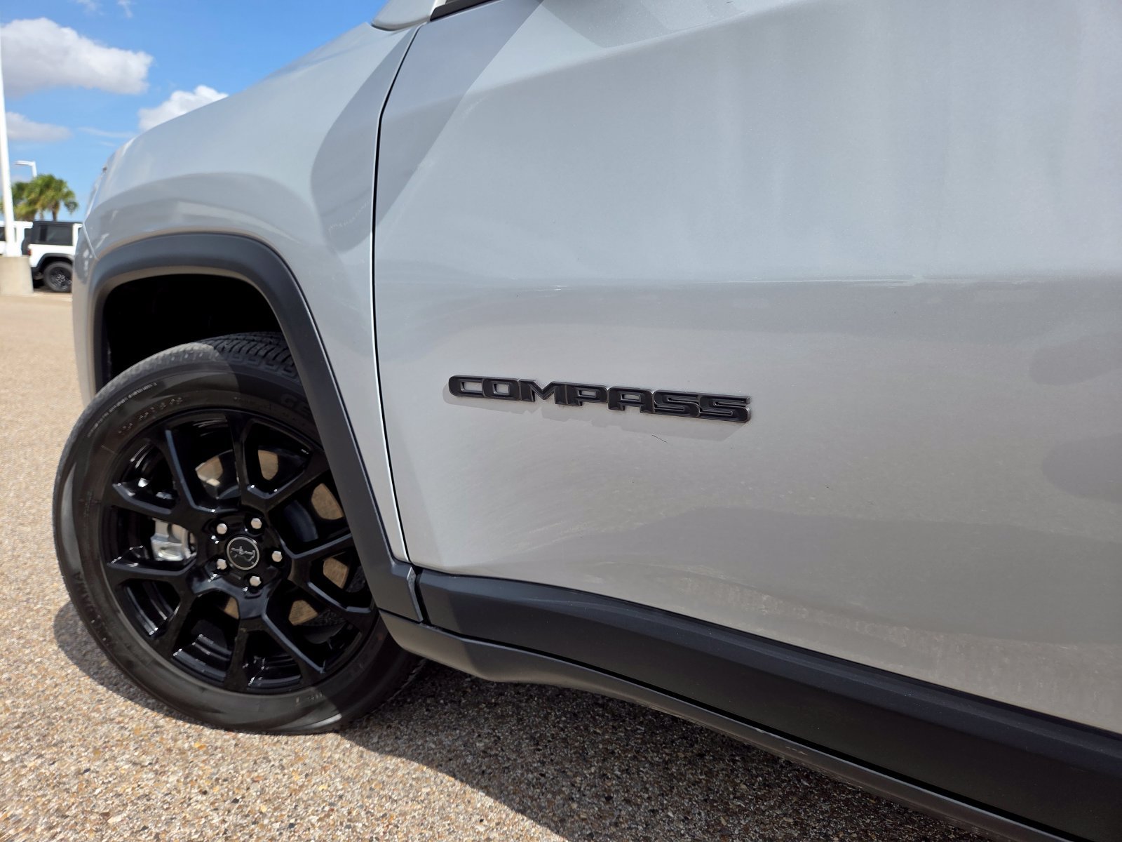 New 2026 Jeep Compass Latitude AWD/4WD image 11