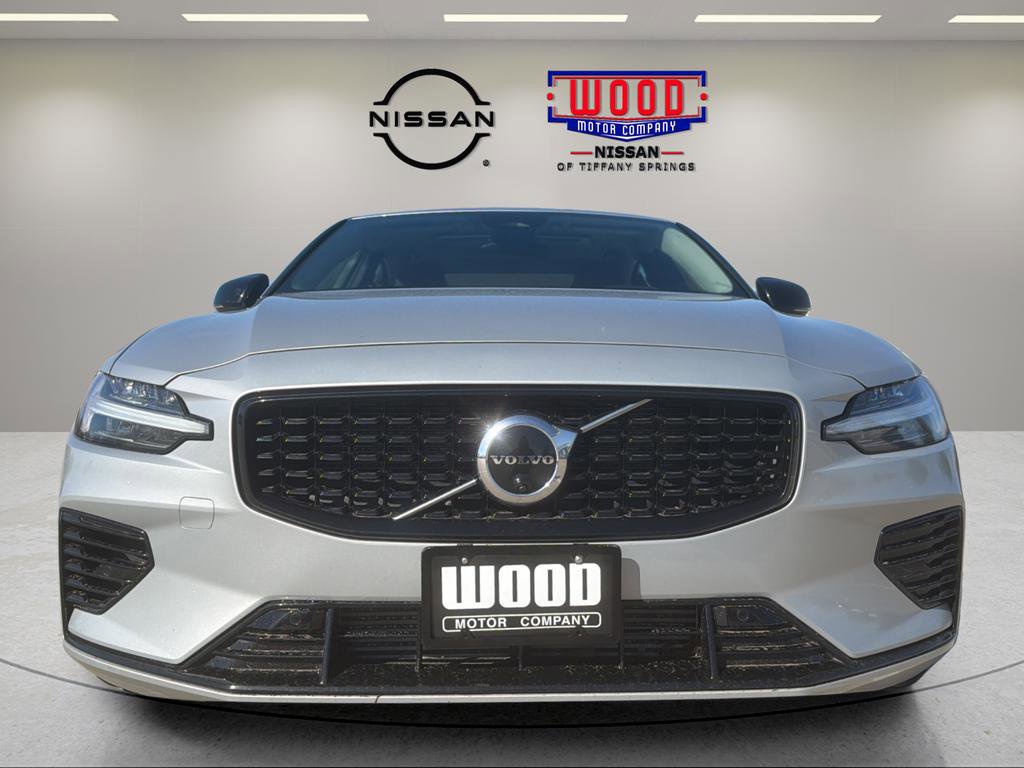 Used 2023 Volvo S60 T8 Plus image 6