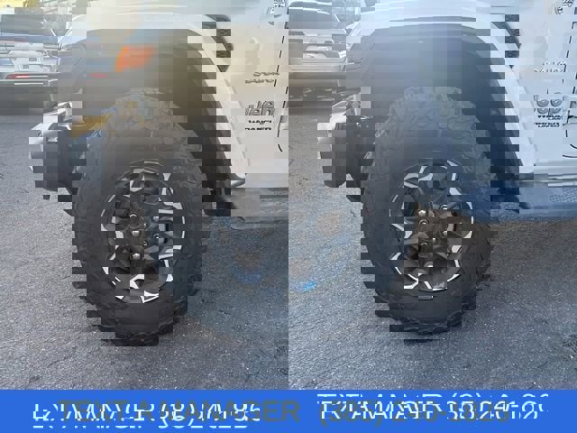 Used 2019 Jeep Wrangler Unlimited Sahara image 5