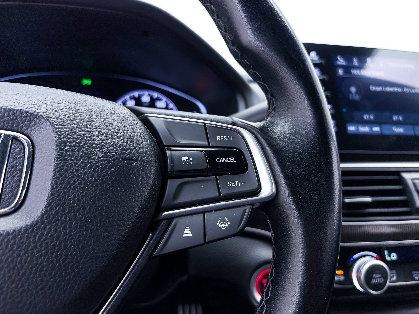 Used 2022 Honda Accord Sport image 24