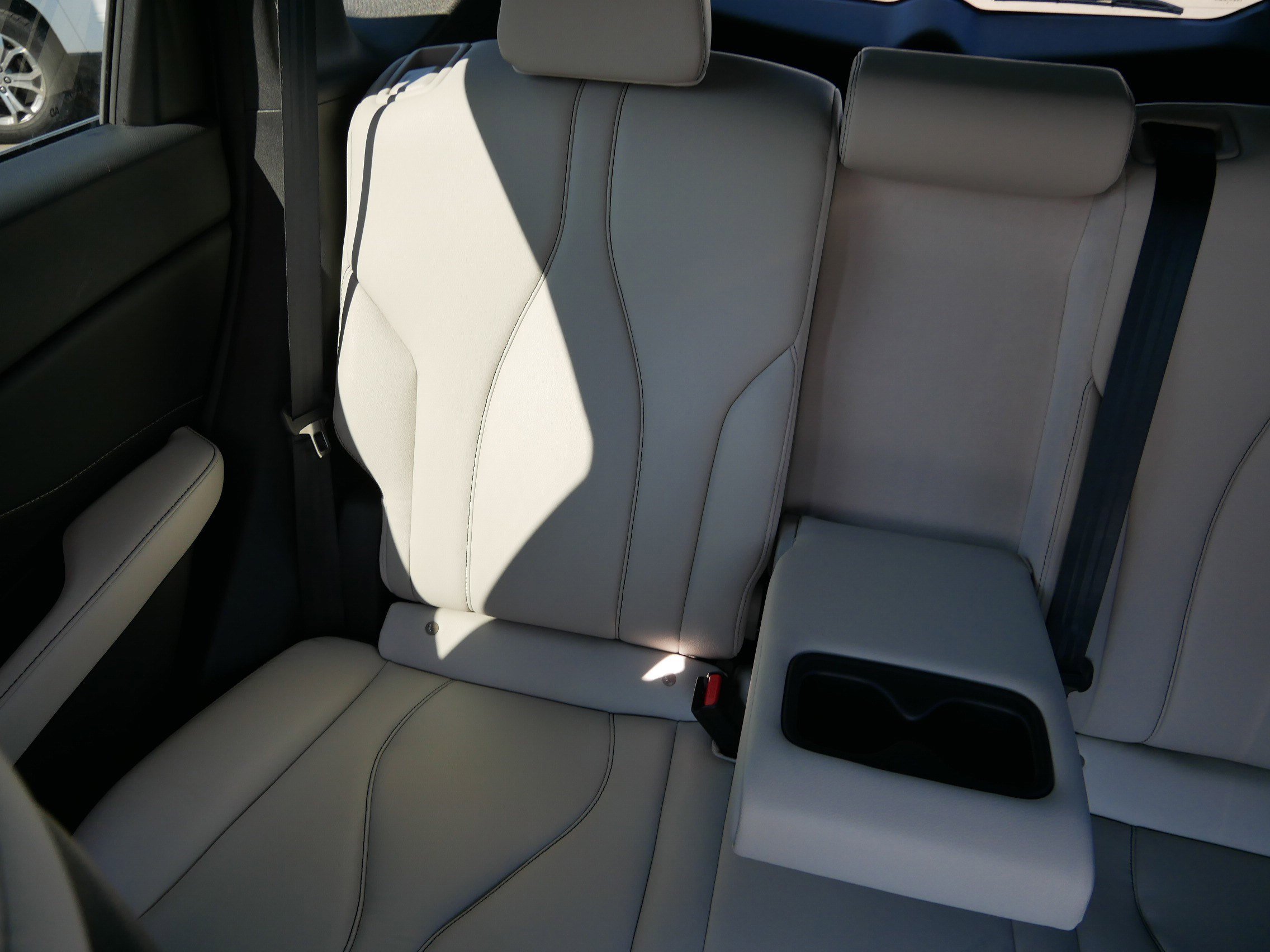 Certified 2025 Acura RDX SH-AWD image 12