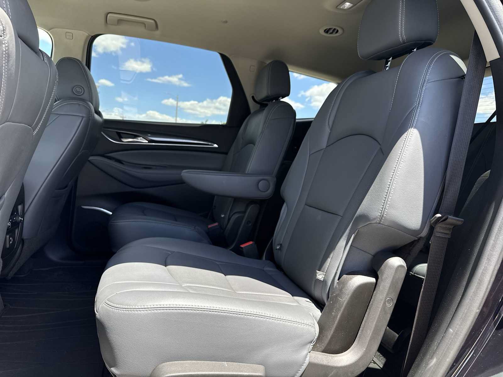 Used 2020 Buick Enclave Essence w/ Trailering Package, 5000 lbs. FWD image 24