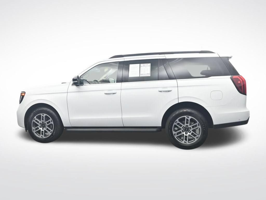 Used 2025 Ford Expedition Active AWD/4WD image 10