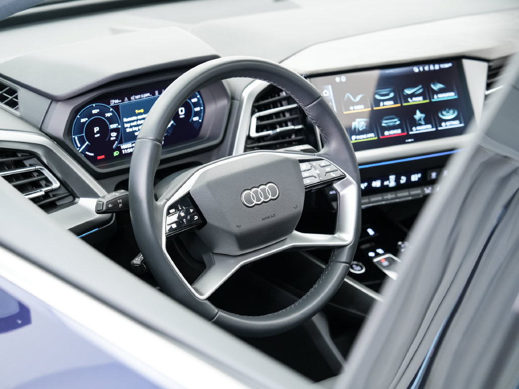 Used 2023 Audi Q4 e-tron Premium Plus w/ Premium Plus RWD image 9