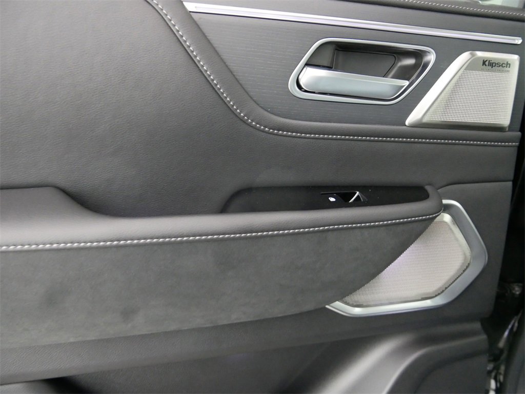 New 2025 INFINITI QX80 Sensory image 17