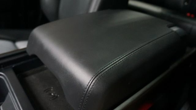 Used 2023 Land Rover Defender 90 S image 20