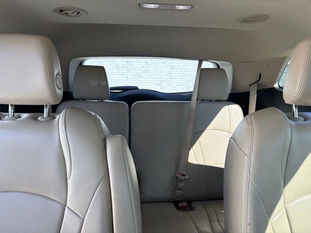 Used 2018 Buick Enclave Essence AWD/4WD image 29