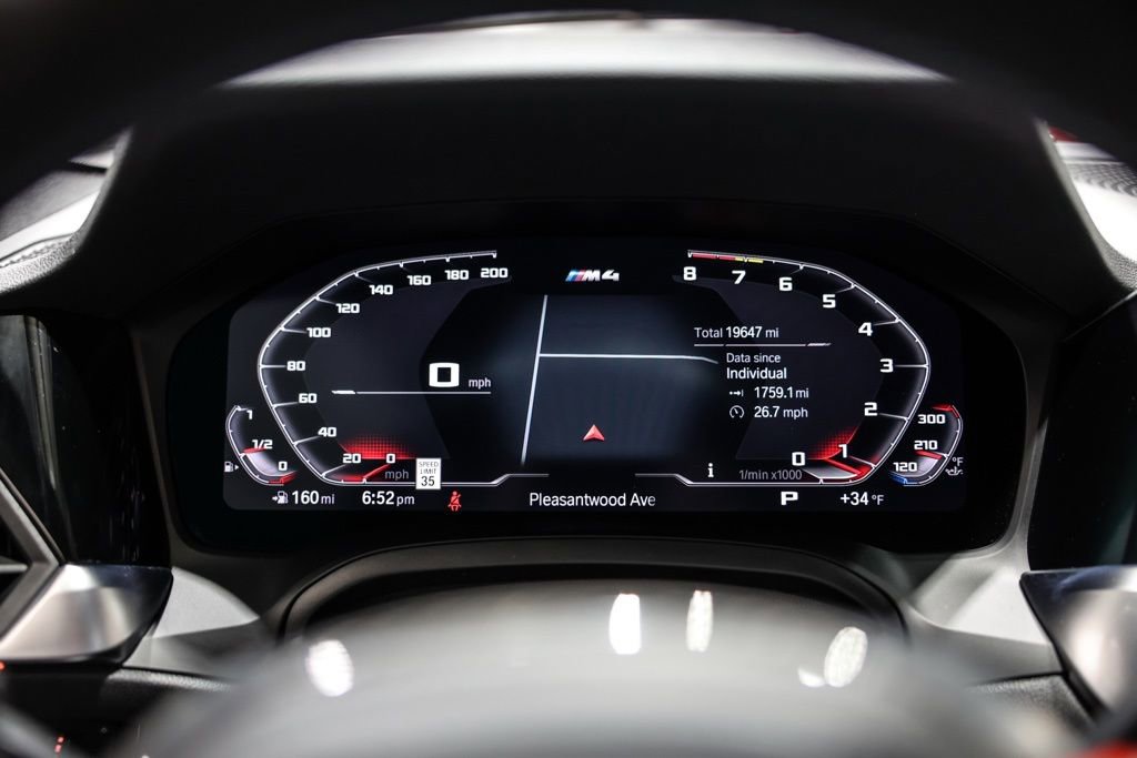 Used 2021 BMW M4 Competition w/ M Carbon Exterior Package image 39