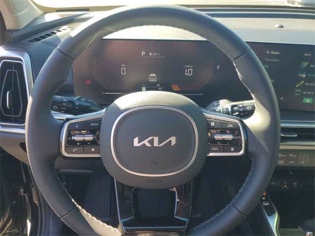 New 2025 Kia Sorento EX w/ Panoramic Sunroof Package image 17