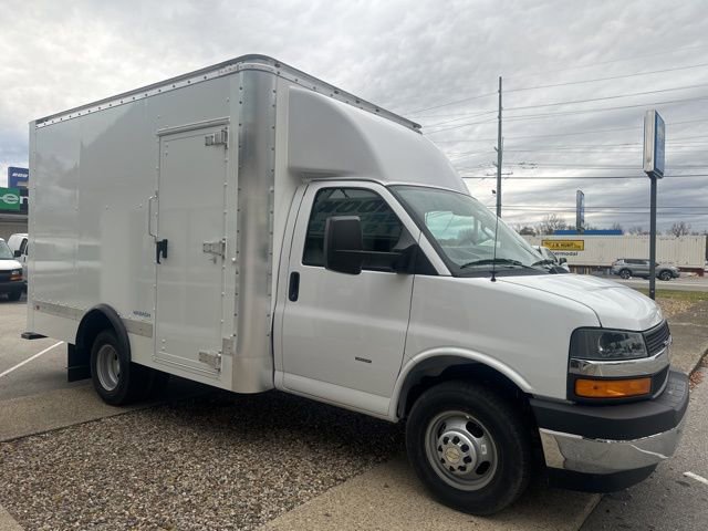 New 2024 Chevrolet Express 3500 Work Van w/ Power Convenience Package image 3