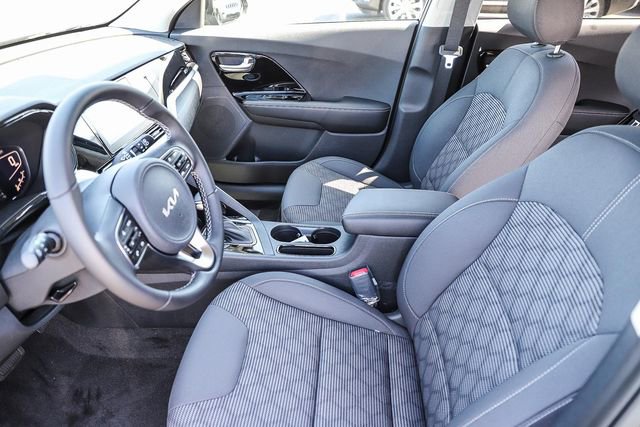 Used 2022 Kia Niro LXS w/ Digital Cluster Package image 16