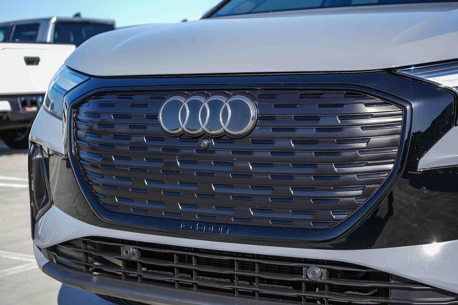 Used 2023 Audi Q4 e-tron Premium Plus w/ Premium Plus AWD/4WD image 6