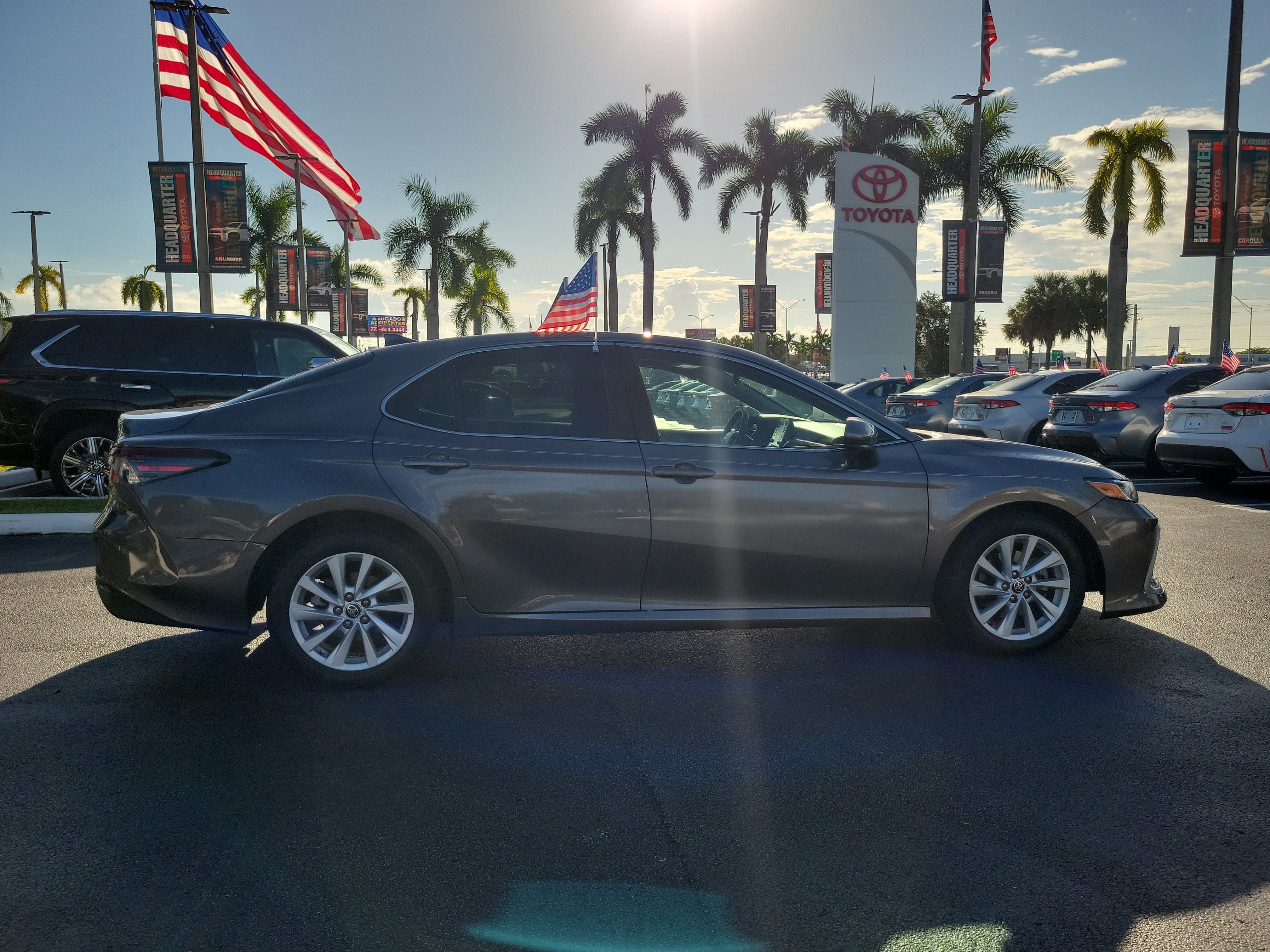Used 2022 Toyota Camry LE FWD image 13