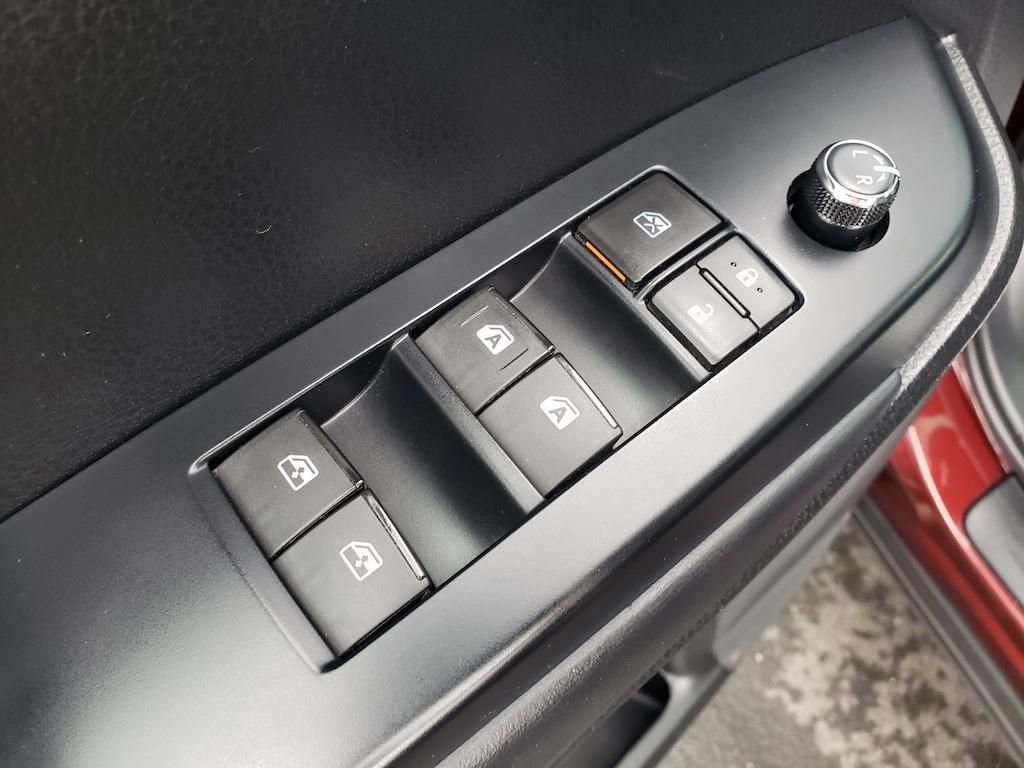 Used 2017 Toyota Highlander XLE image 21