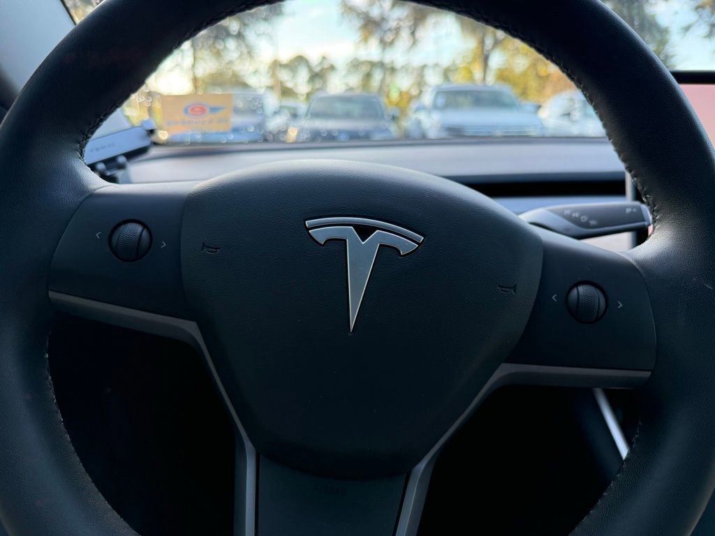 Used 2020 Tesla Model 3 image 16
