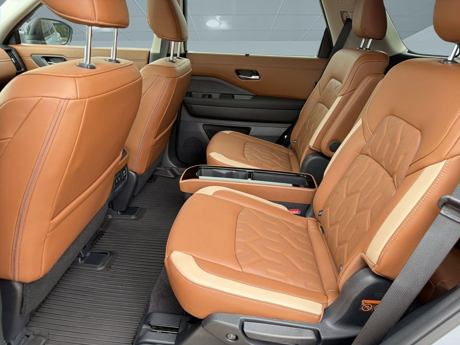 New 2026 Nissan Pathfinder Platinum w/ Lighting Package image 26