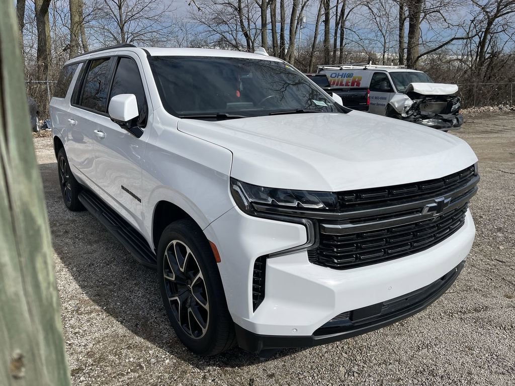 Used 2022 Chevrolet Suburban RST w/ Luxury Package image 13