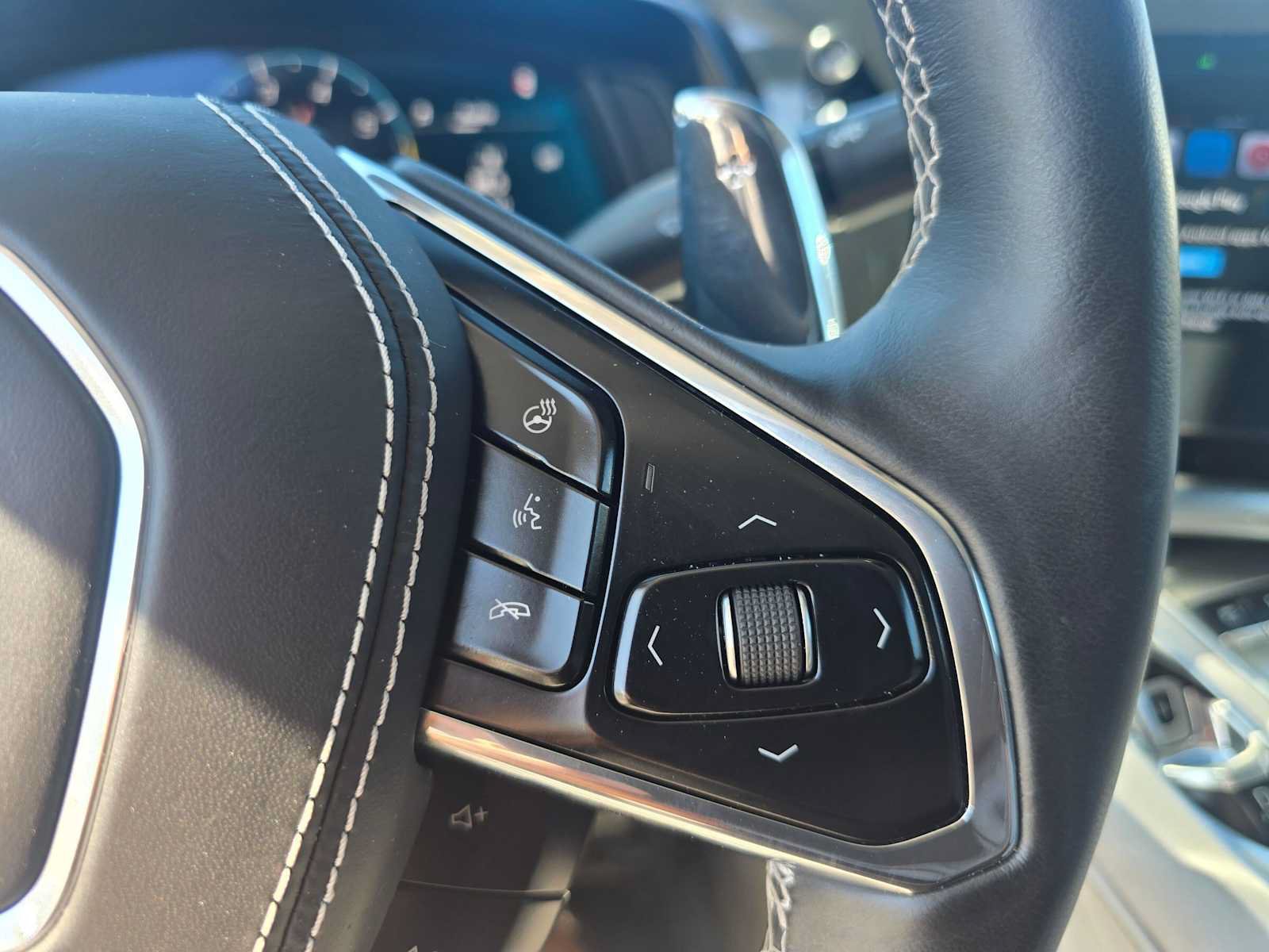 Used 2024 Chevrolet Corvette Stingray Premium Conv w/ Z51 Performance Package RWD image 24