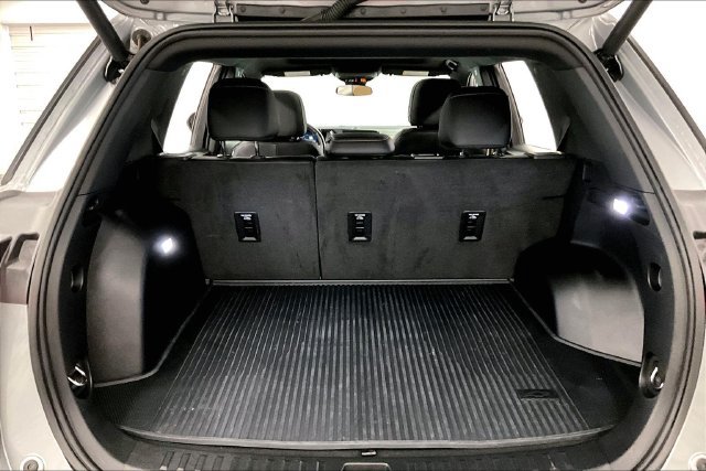 Used 2025 Chevrolet Equinox ACTIV w/ Convenience Package III FWD image 41