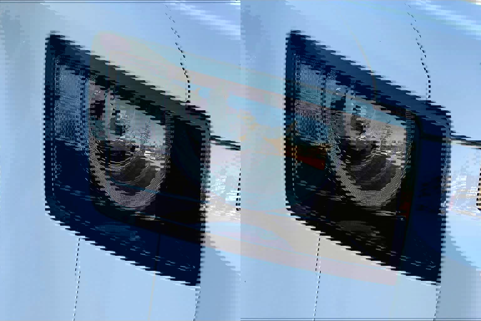 Used 2020 Land Rover Defender 110 SE image 23