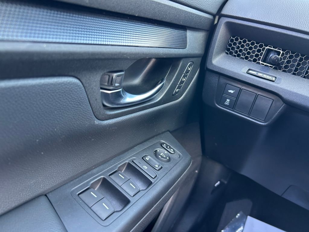 Used 2025 Honda CR-V Sport-L image 18