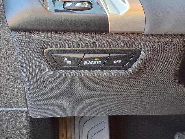 Used 2022 BMW iX xDrive50 w/ Premium Package image 14