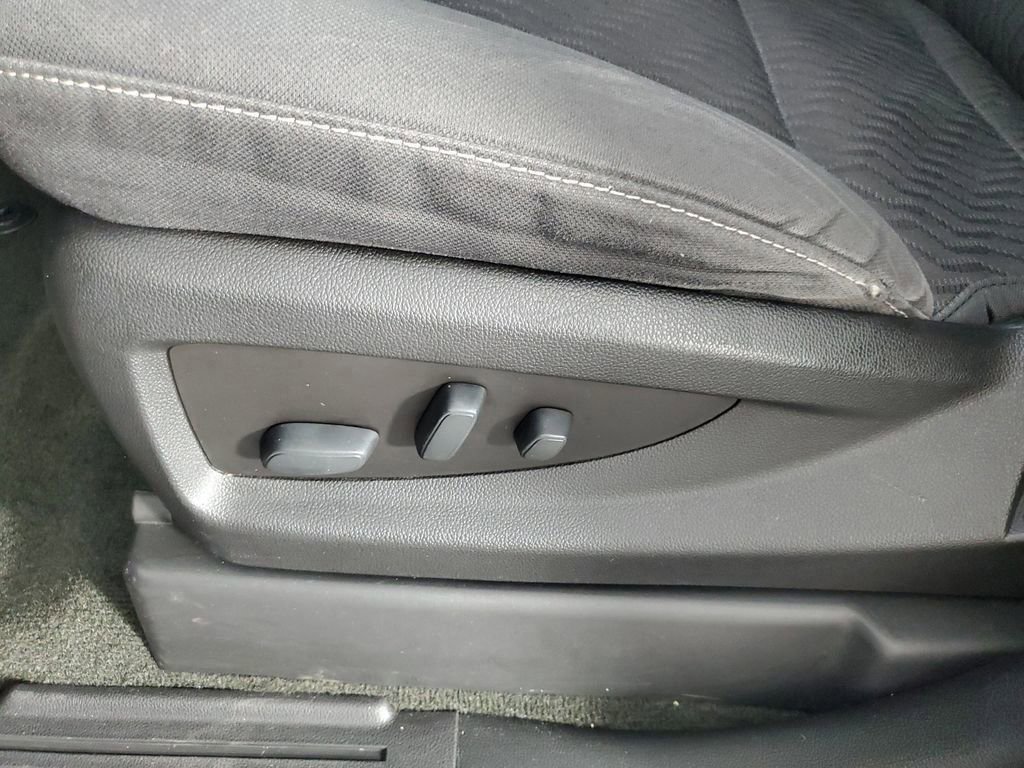 Used 2018 Chevrolet Tahoe LS w/ All-Season Package image 25