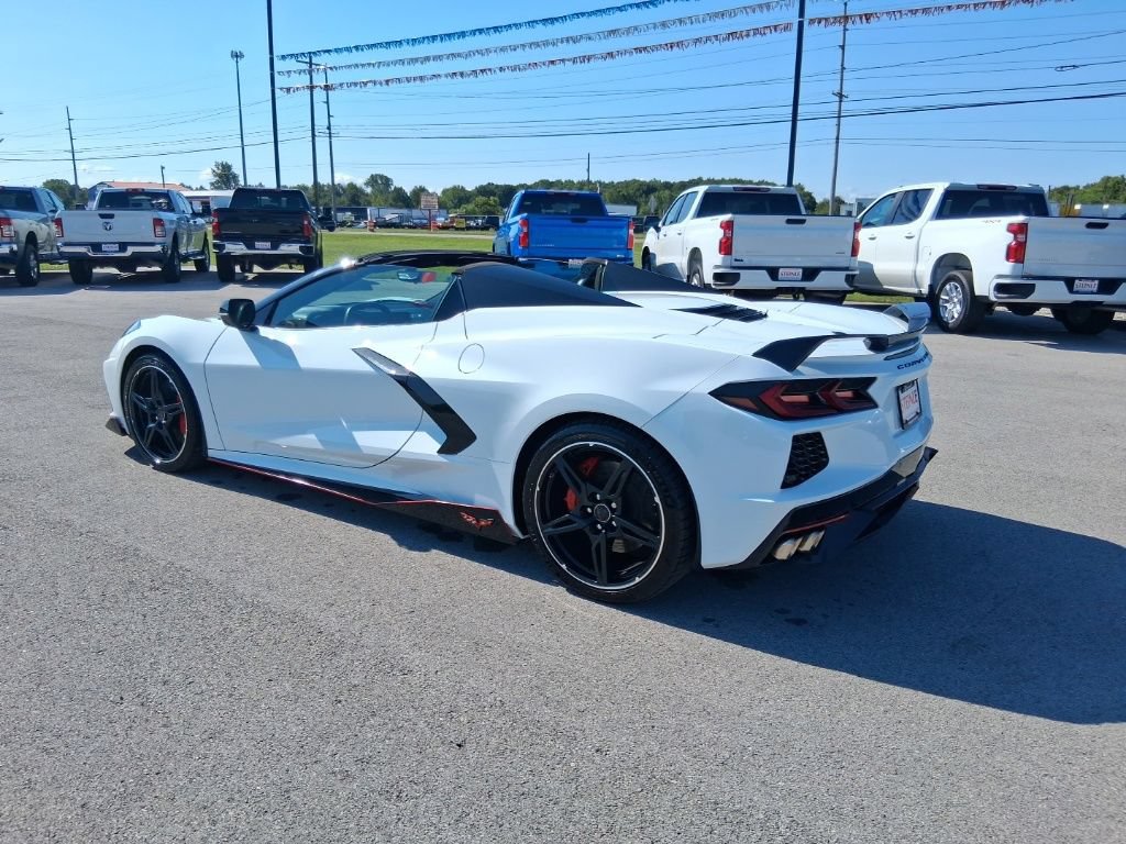 Used 2021 Chevrolet Corvette Stingray Premium Conv w/ Z51 Performance Package RWD image 11