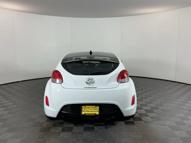 Used 2015 Hyundai Veloster w/ Option Group 02 FWD image 5