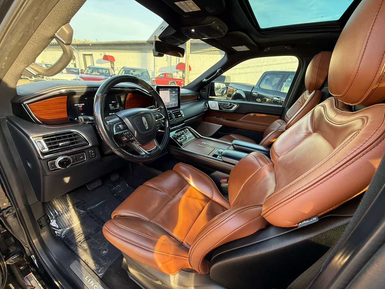 Used 2018 Lincoln Navigator Reserve w/ Technology Package image 21