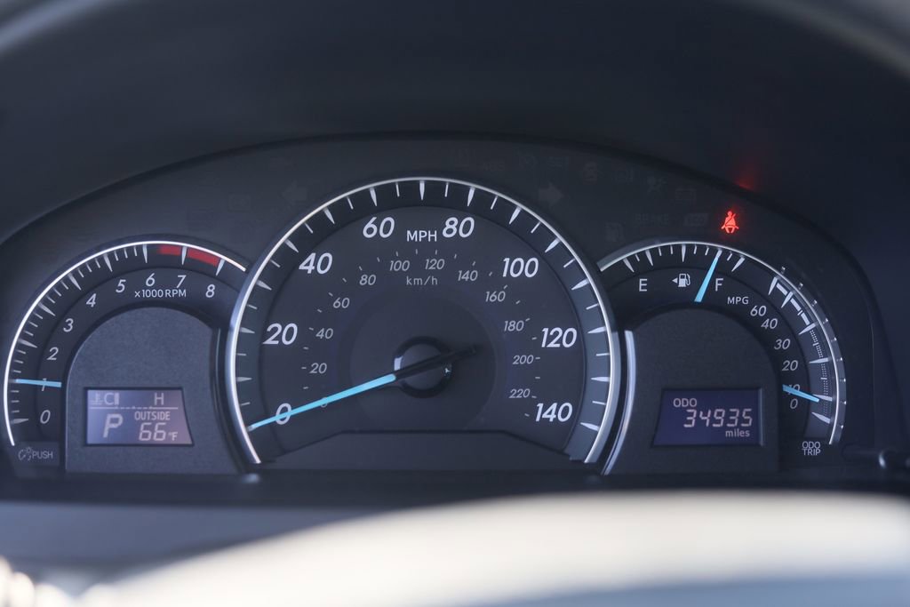 Used 2014 Toyota Camry XLE w/ Leather Package FWD image 13