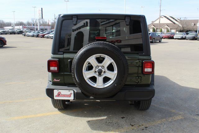 Used 2022 Jeep Wrangler Sport S image 4