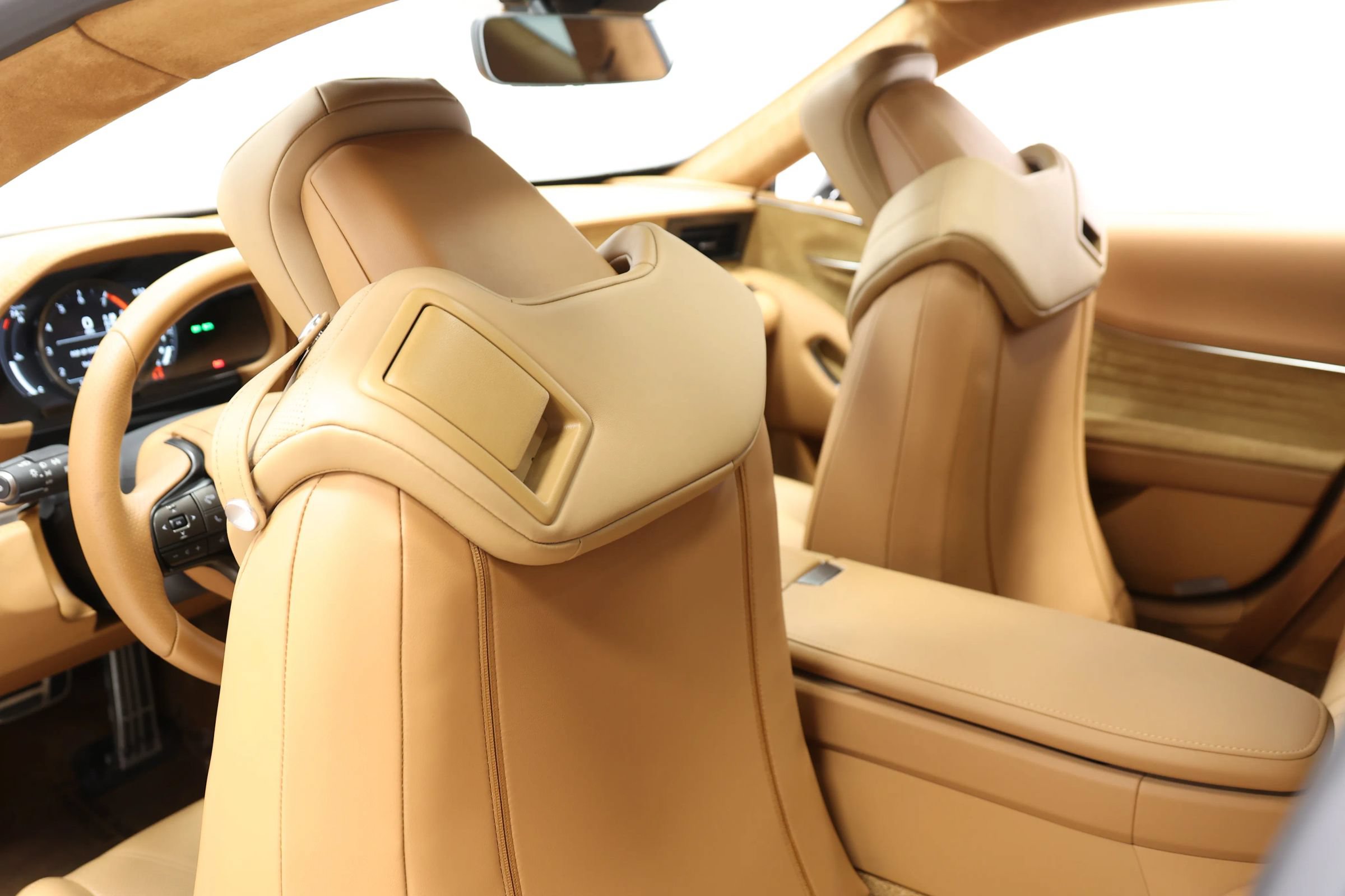Used 2025 Lexus LC 500 Coupe w/ Touring Package RWD image 58