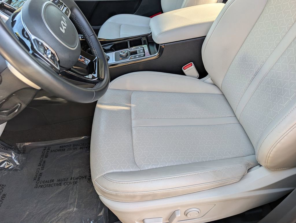 Used 2022 Kia Sorento SX w/ Panoramic Sunroof Package image 11