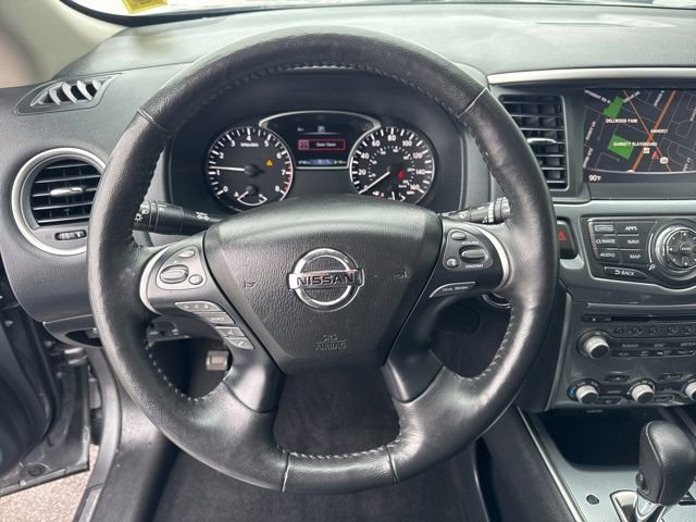 Used 2020 Nissan Pathfinder SL image 11