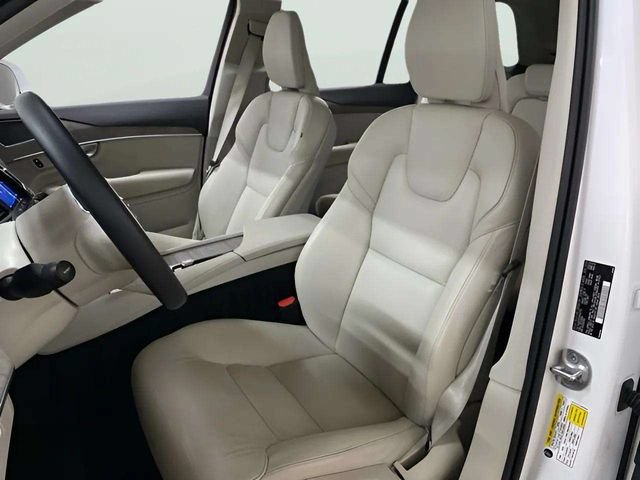 Used 2024 Volvo XC90 B6 Core AWD/4WD image 45