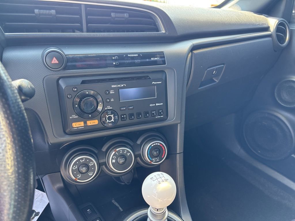 Used 2013 Scion tC FWD image 26