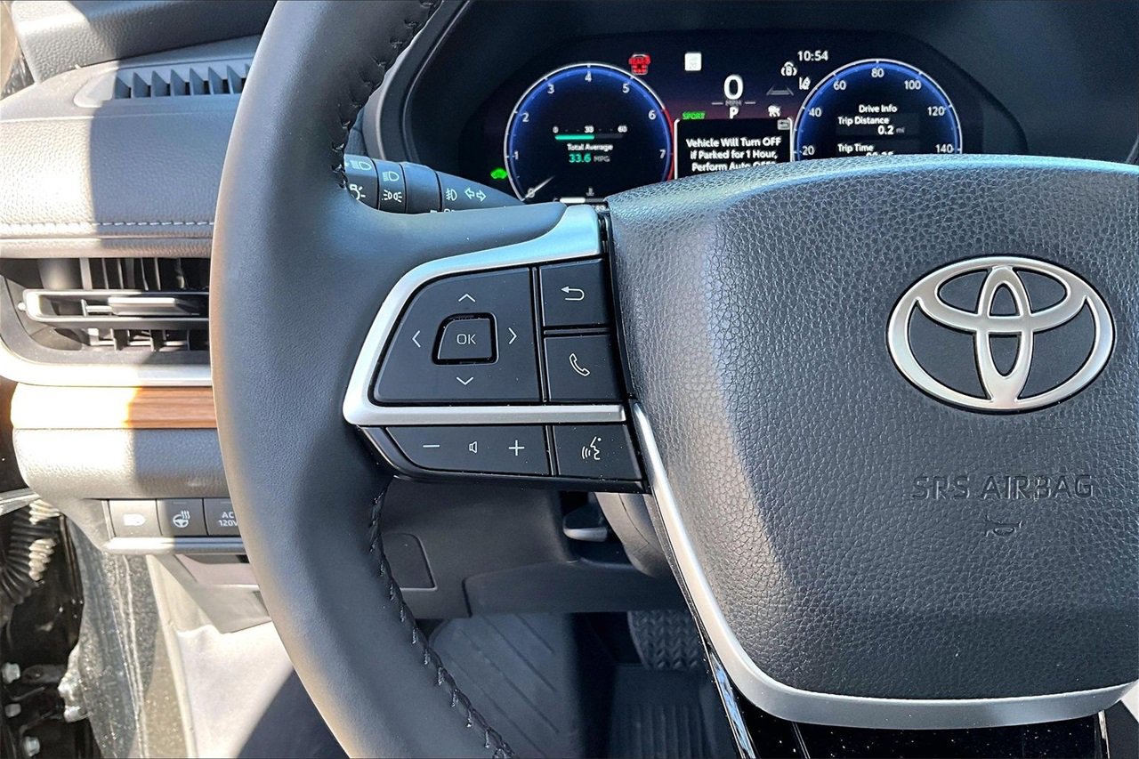 Used 2025 Toyota Grand Highlander AWD Hybrid image 10