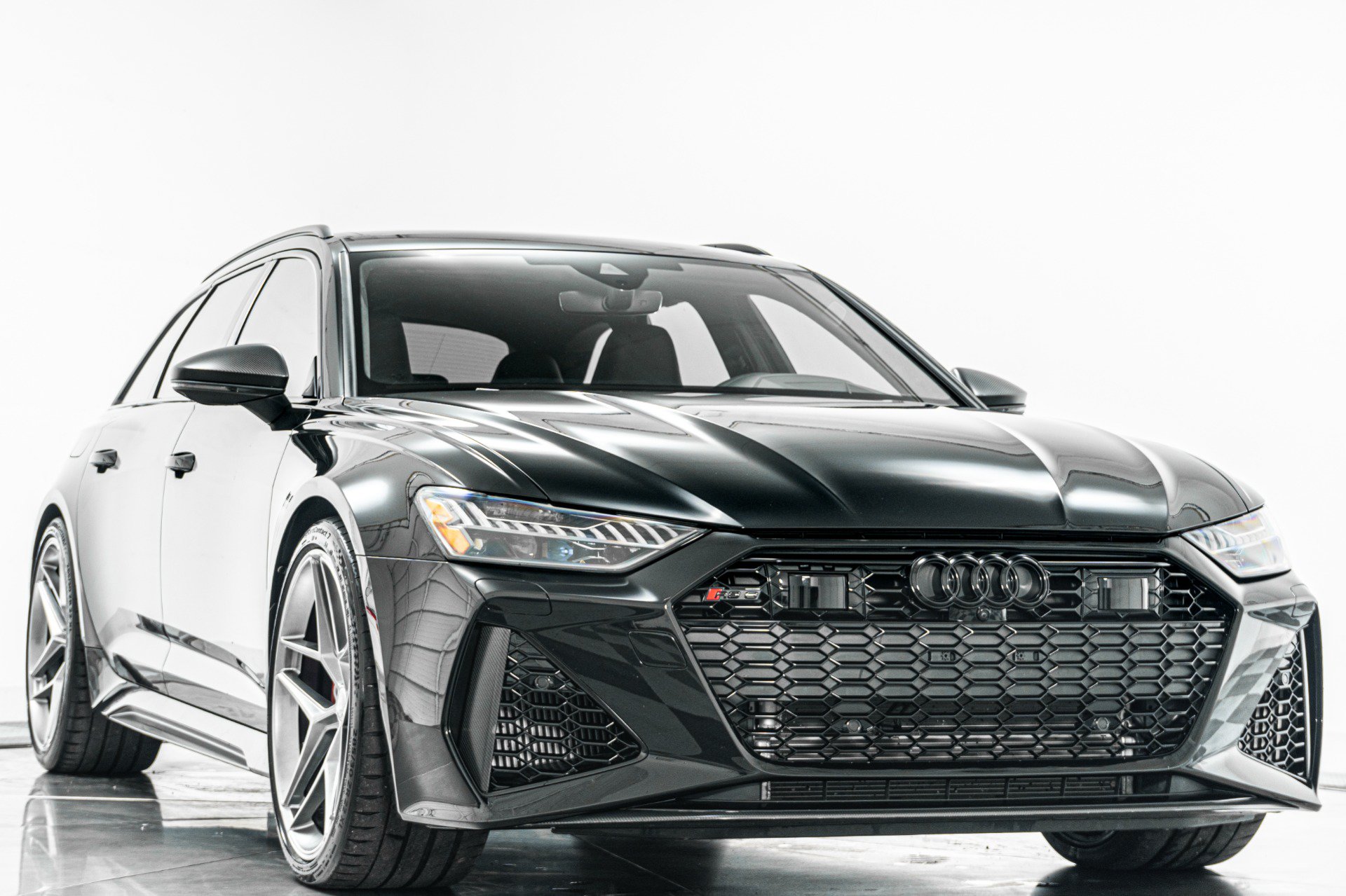 Used 2024 Audi RS 6 performance AWD/4WD image 3