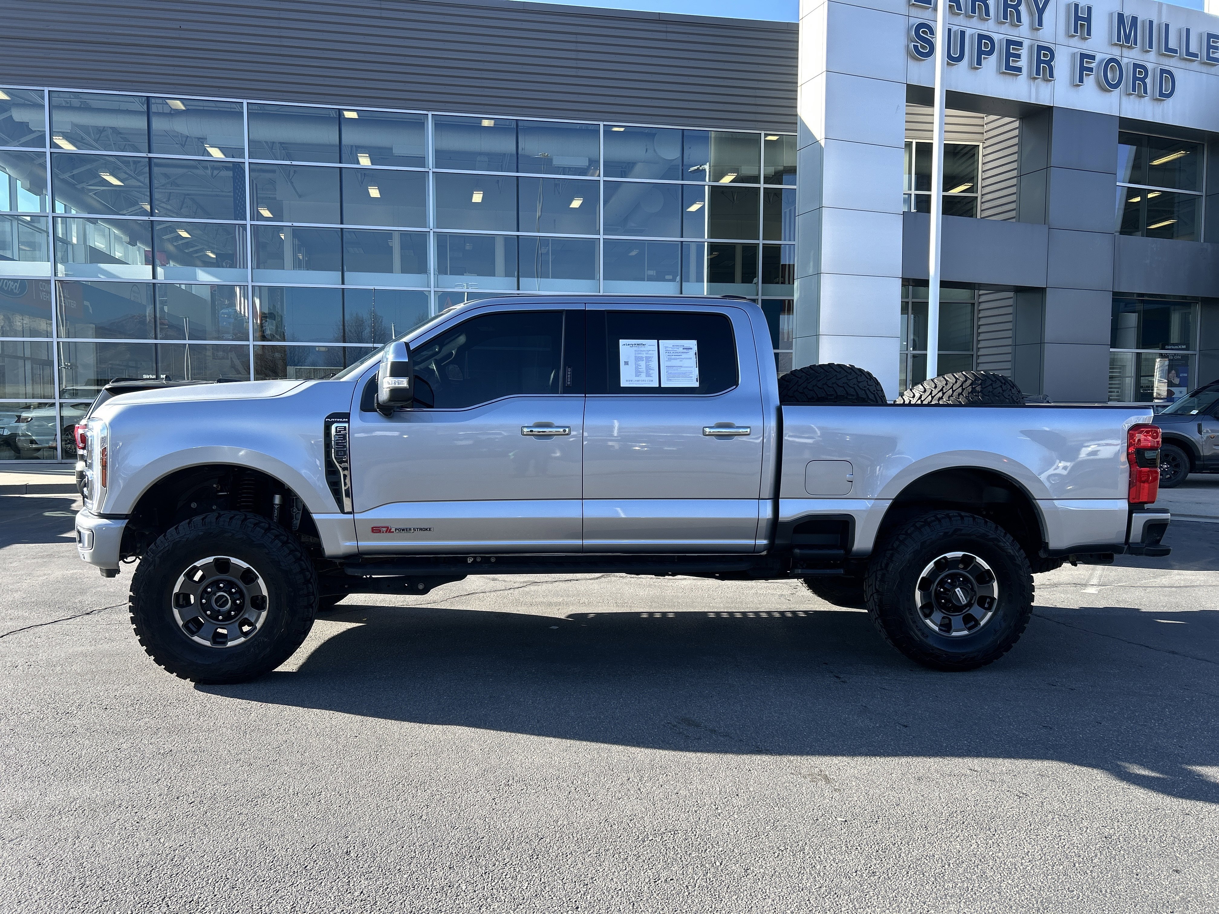 Certified 2024 Ford F350 Platinum w/ Tremor Off-Road Package image 2