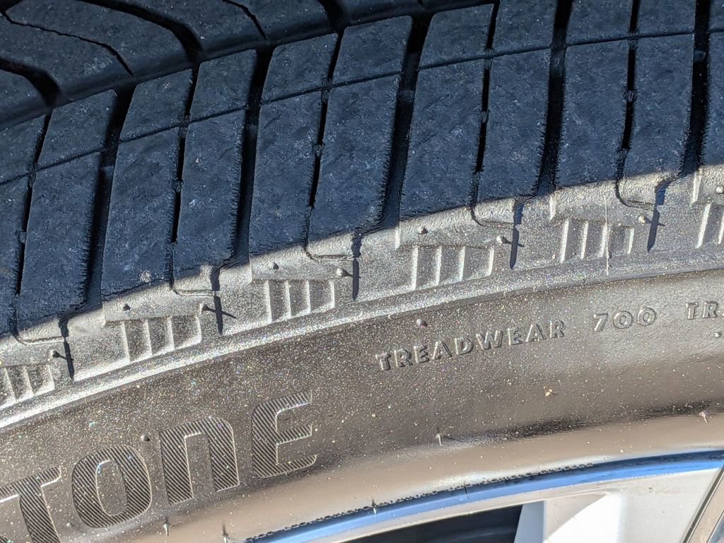 Used 2022 Chevrolet Suburban High Country w/ Premium Package 2 image 10